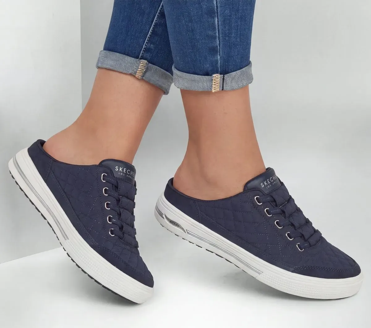 Skechers Arch Fit Arcade – Cozy Fit Snuggle Steps 23266676