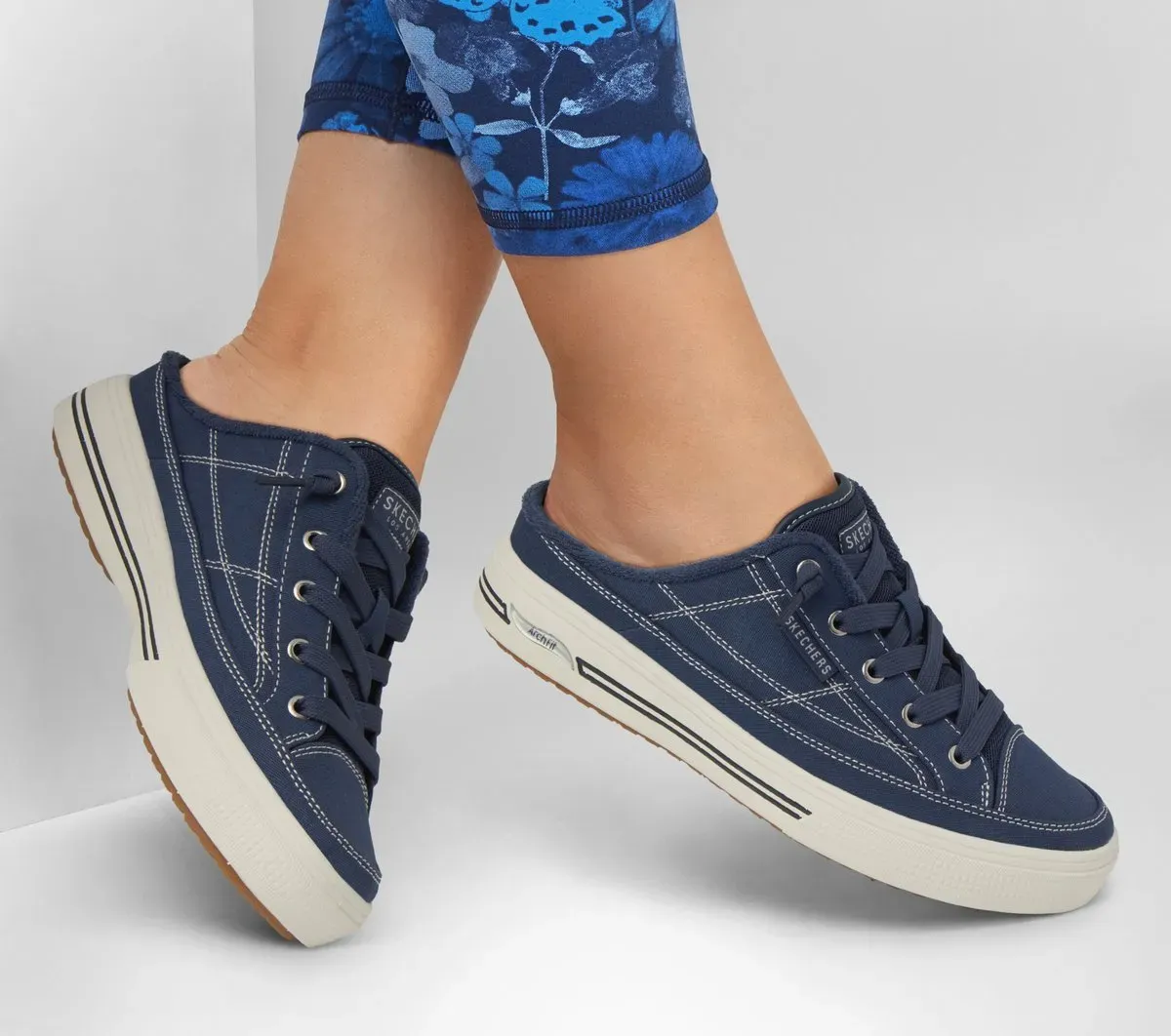 Skechers Arch Fit Arcade – Find Ya There 13446692