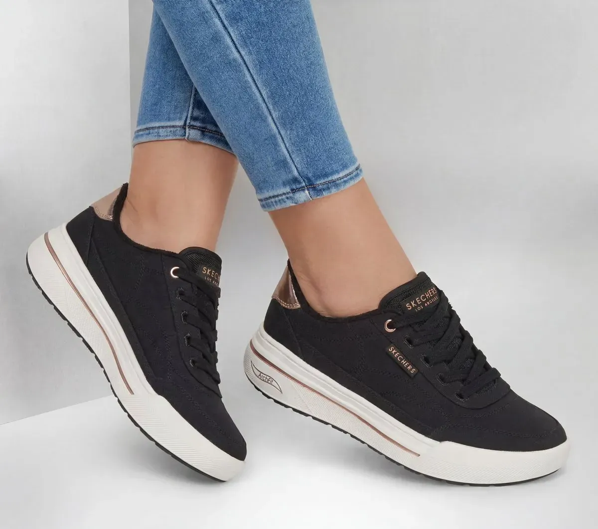 Skechers Arch Fit Arcade HI – Moving Along 21647867