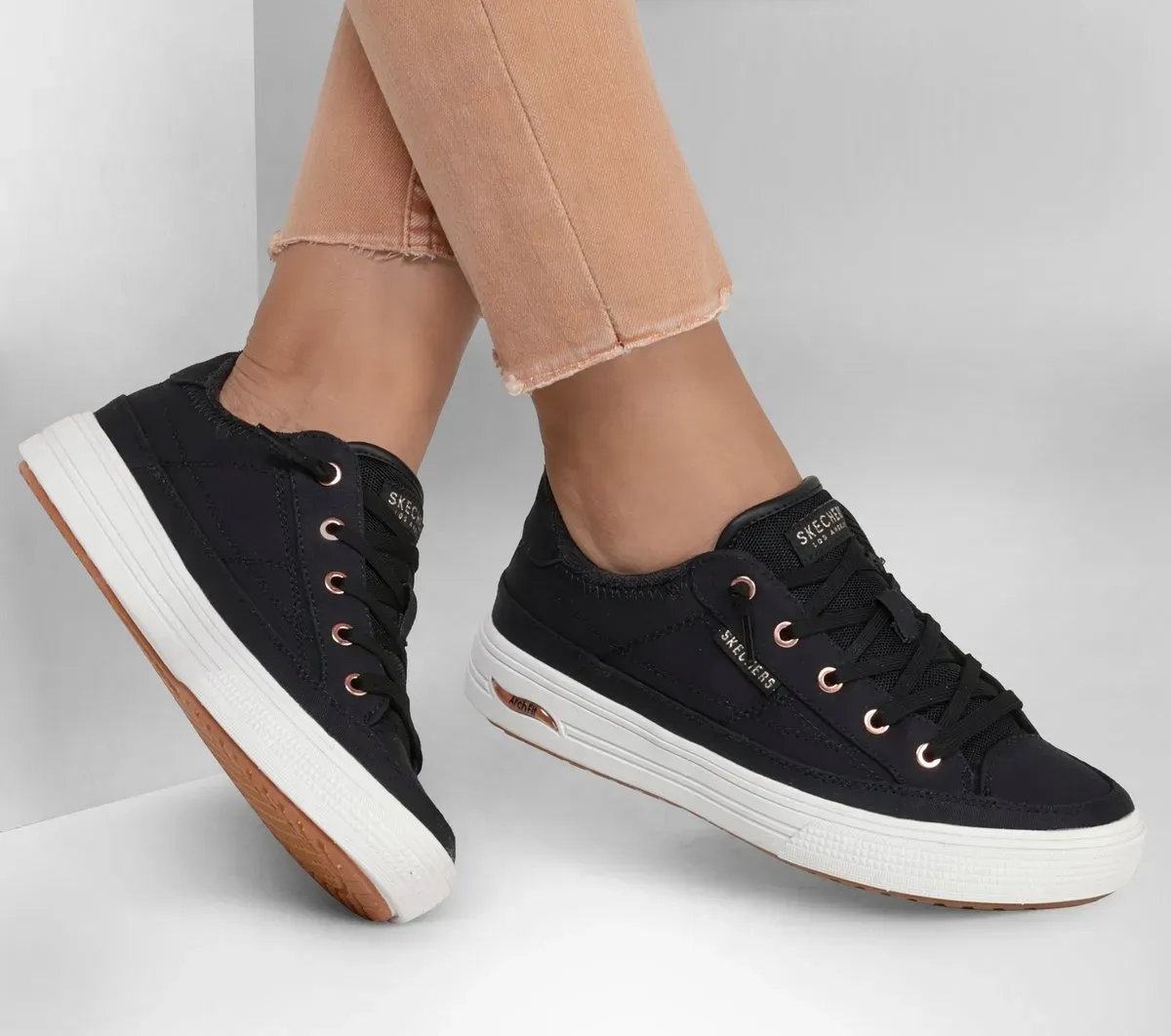 Skechers Arch Fit Arcade – Meet Ya There 64797746