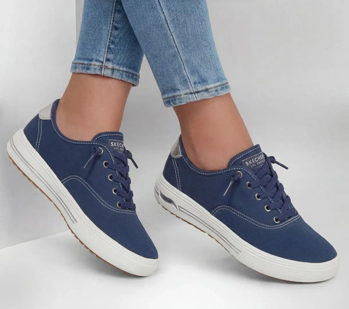 Skechers Arch Fit Arcade –&nbsp;Vista Views 57777445