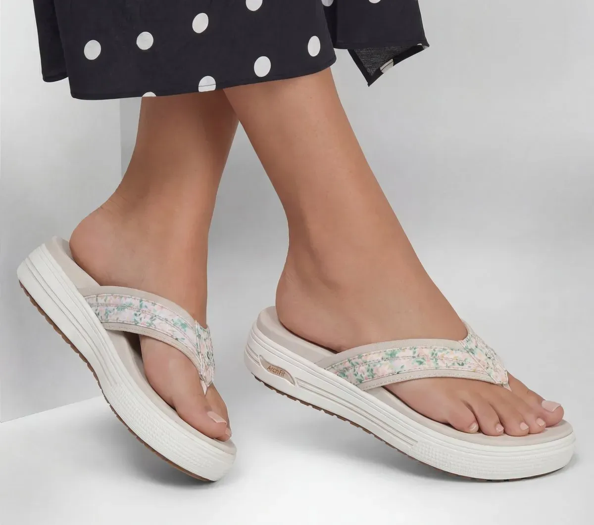 Skechers Arch Fit Arcade Sandal – Flora Friends 44975192