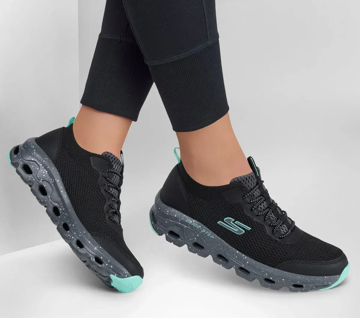 Skechers Glide-Step Sole – Horace Lake 96123567