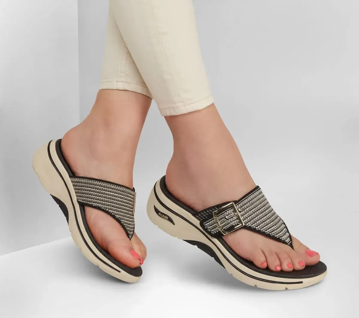 Skechers GO WALK Arch Fit 2.0 Sandal –&nbsp;Resort Day 29815518