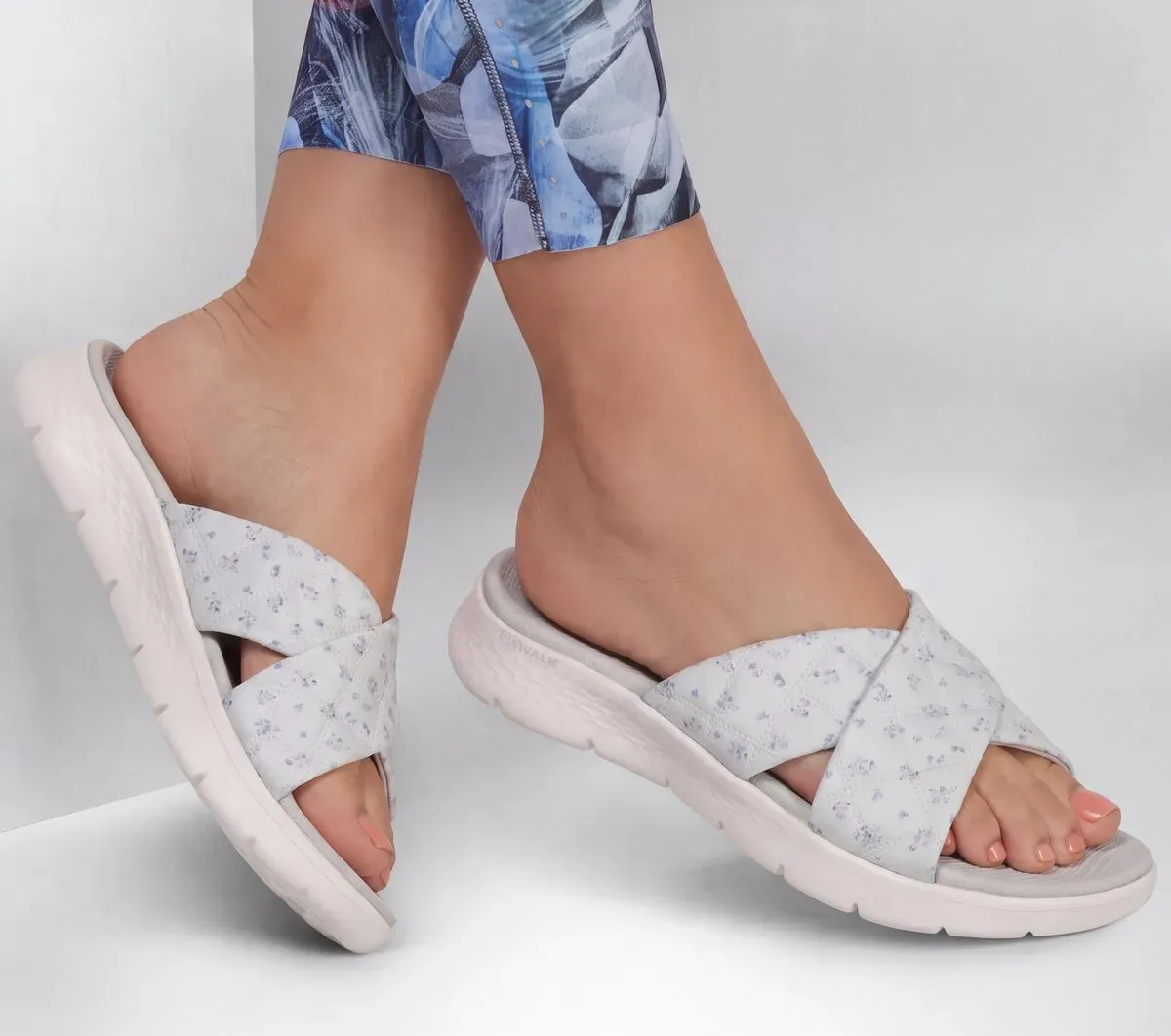 Skechers GO WALK Flex Sandal – Cozy Fit Blossom 45862167