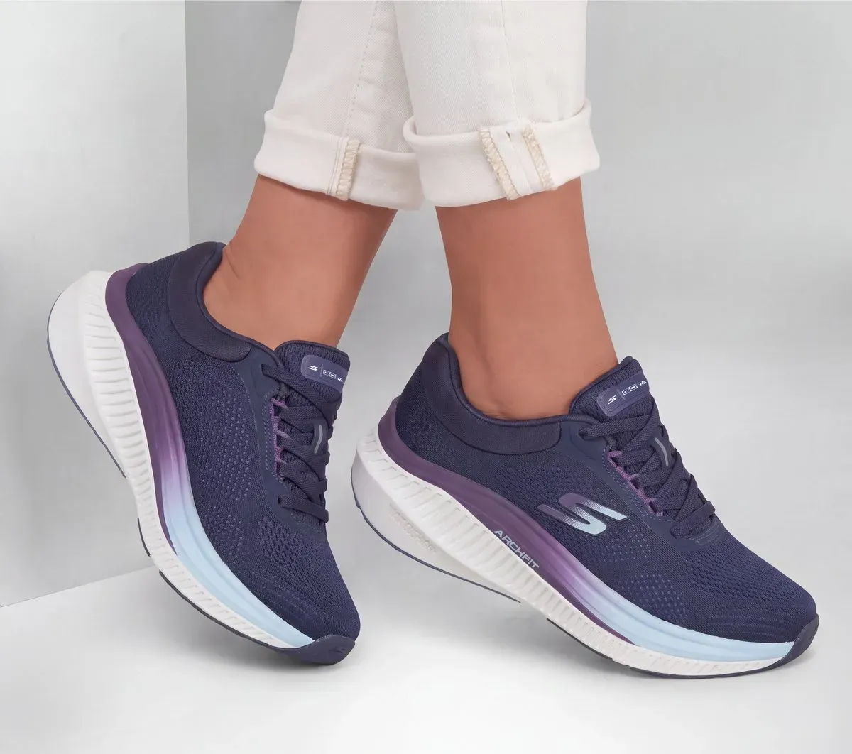 Skechers GO WALK Max Cushioning Arch Fit – Clare 93787245