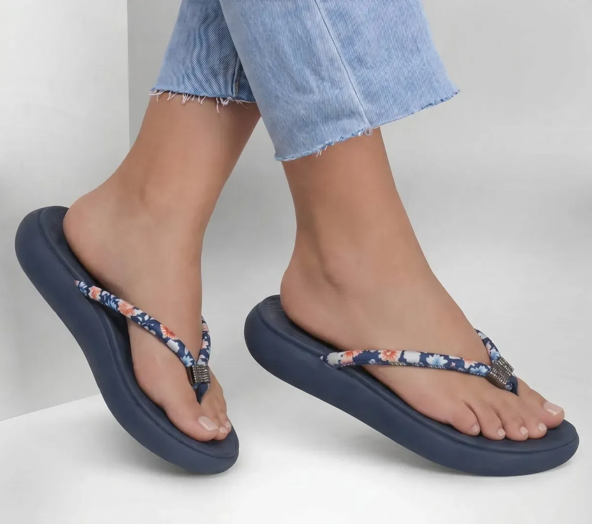 Skechers Relaxed Fit: Asana Luxe – Vibrant Beauty 77241819
