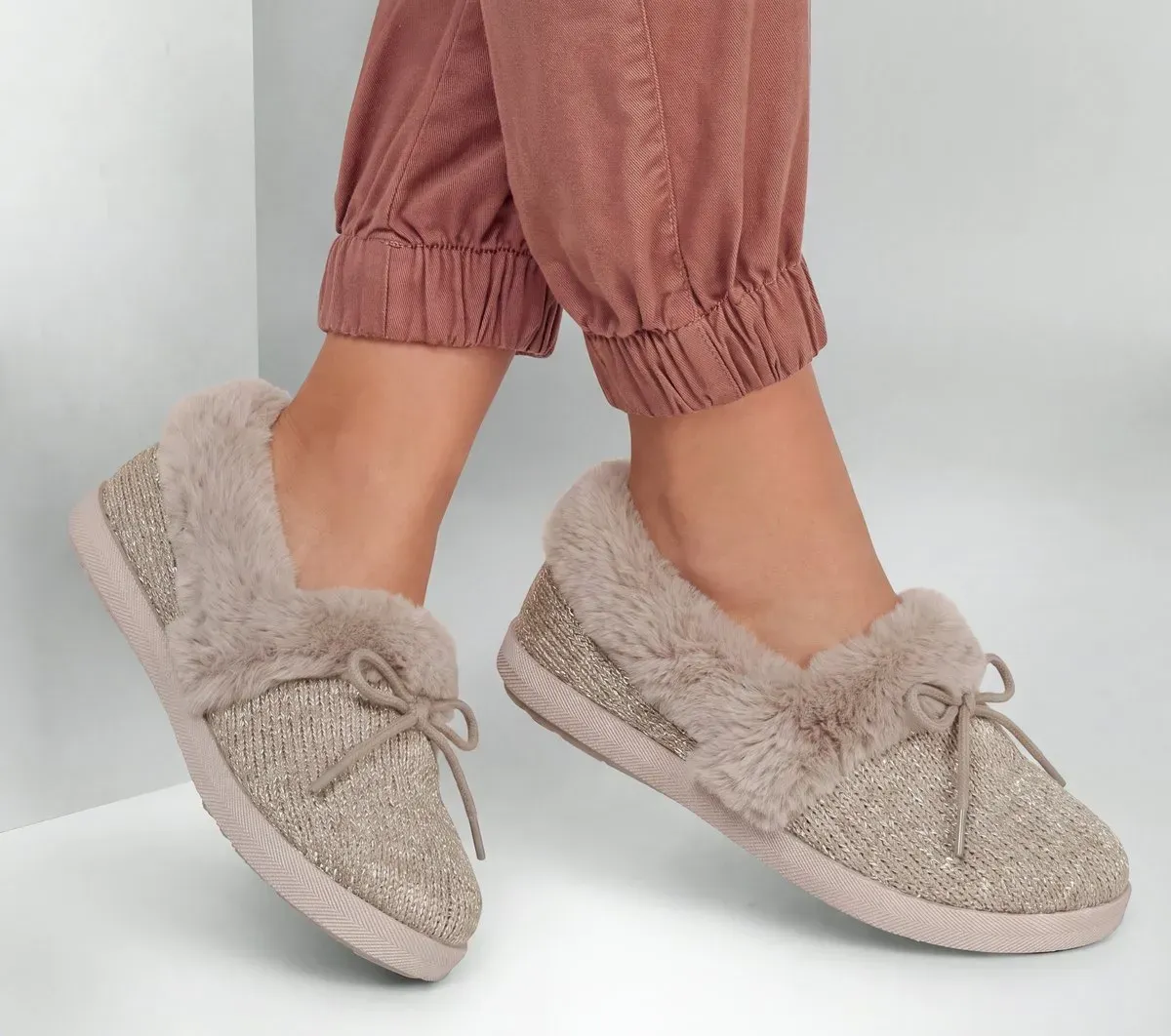 Skechers Relaxed Fit: Cozy Campfire –&nbsp;Campglow 29344774