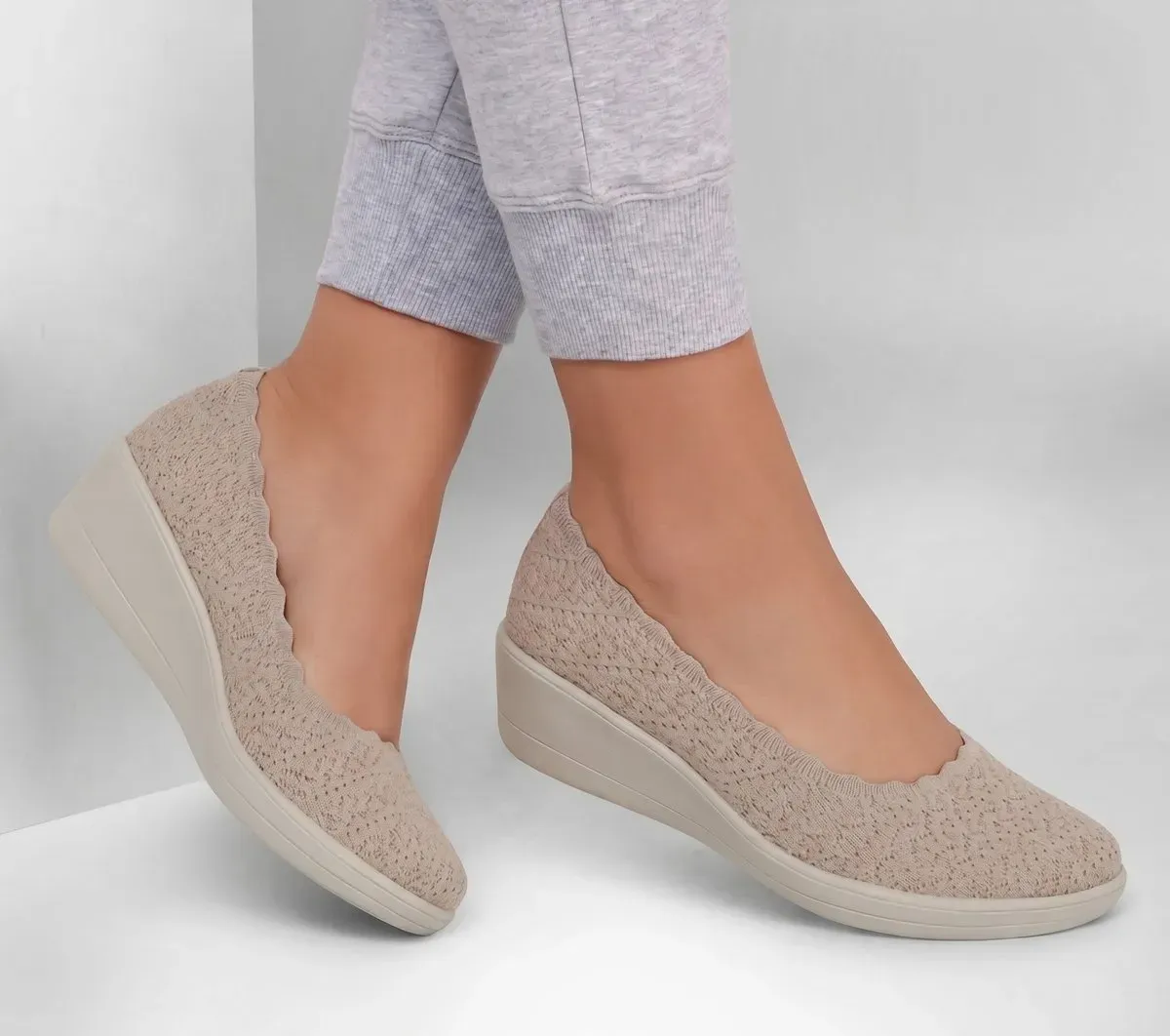 Skechers Relaxed Fit: Newport Wedge – Softly Stitched 14474844