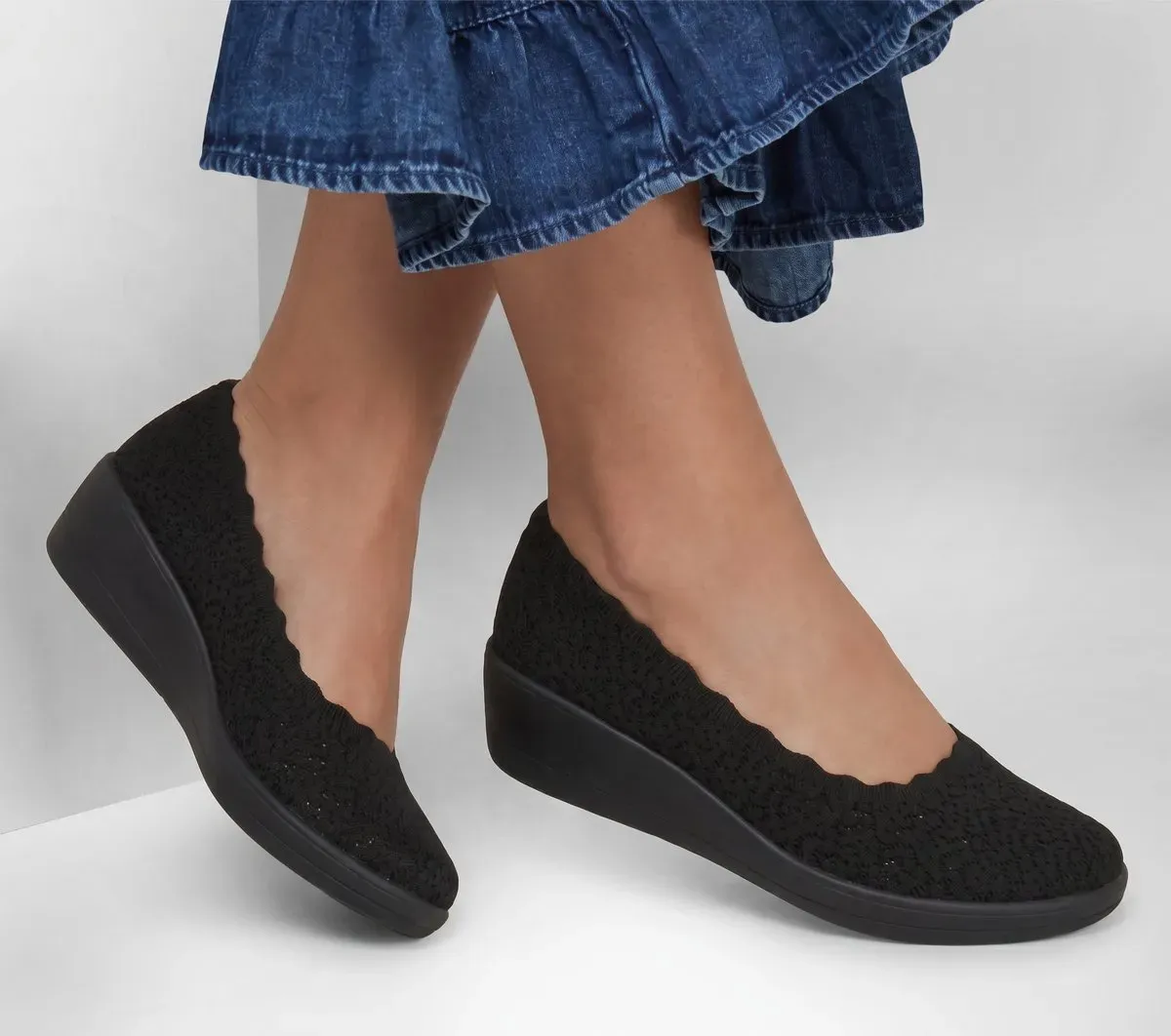 Skechers Relaxed Fit: Newport Wedge – Softly Stitched 93218789