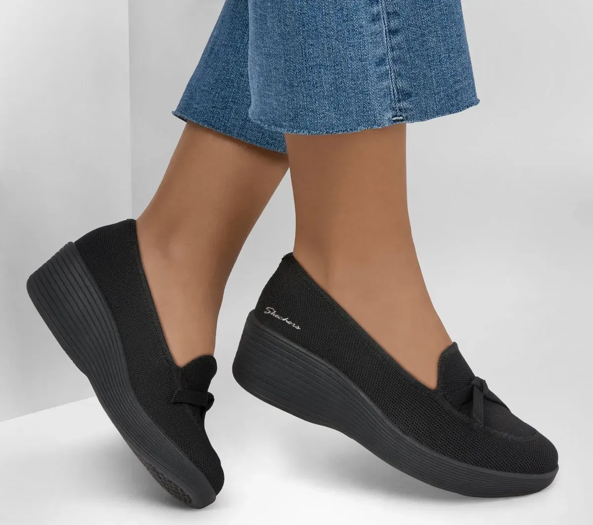 Skechers Relaxed Fit: Parallel Lite – Soaring Softly 91783384